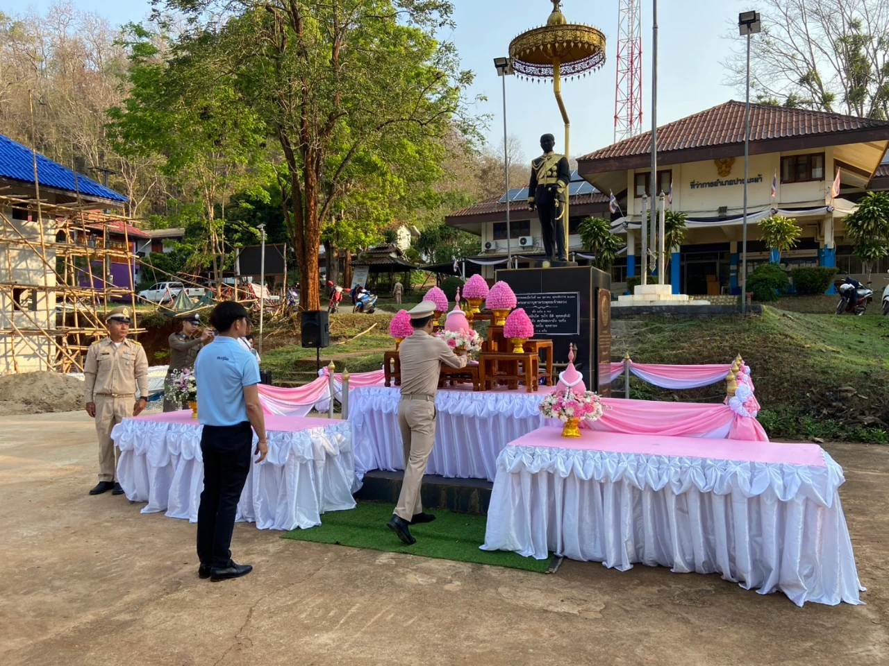 ร่วมพิธีถวายราชสักการะพระบาทสมเด็จพระจุลจอมเกล้าเจ้าอยู่หัวราชการที่ 5 เนื่องในวันท้องถิ่นไทย ประจำปี 2569